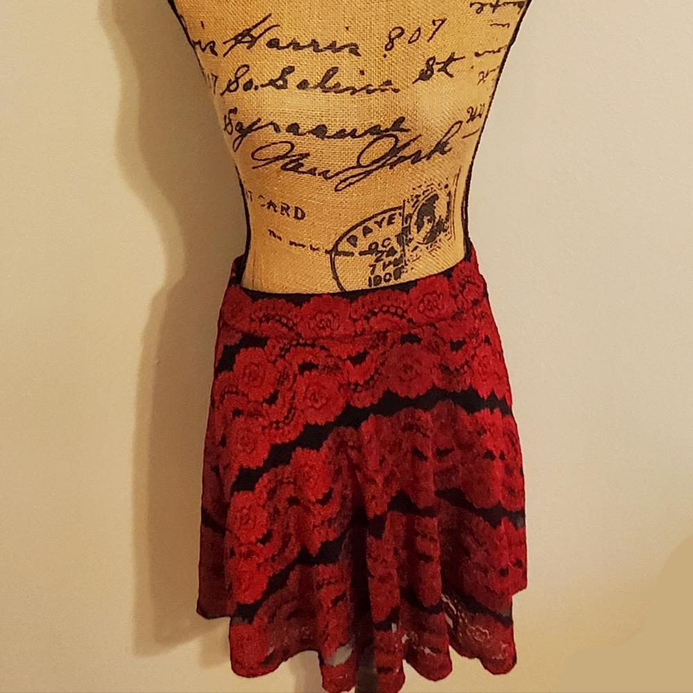 Red and black A'gacia skirt, small